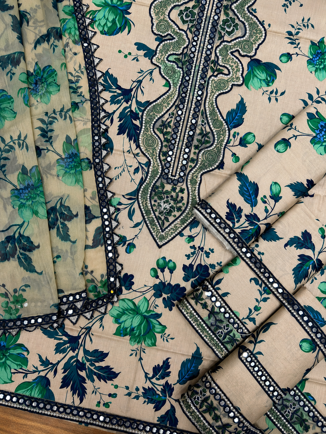 ANEELA'S LUXURY LAWN 3PC CHIFFON DOPATTA