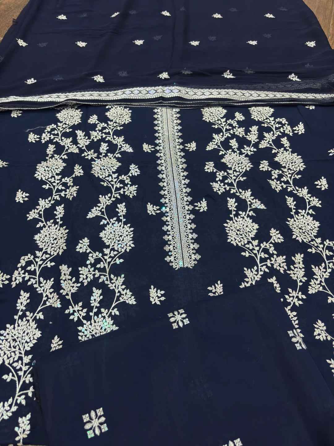 BAREEZE LAWN EMBROIDERED 3PC CHIFFON DOPATTA TZAJ-170