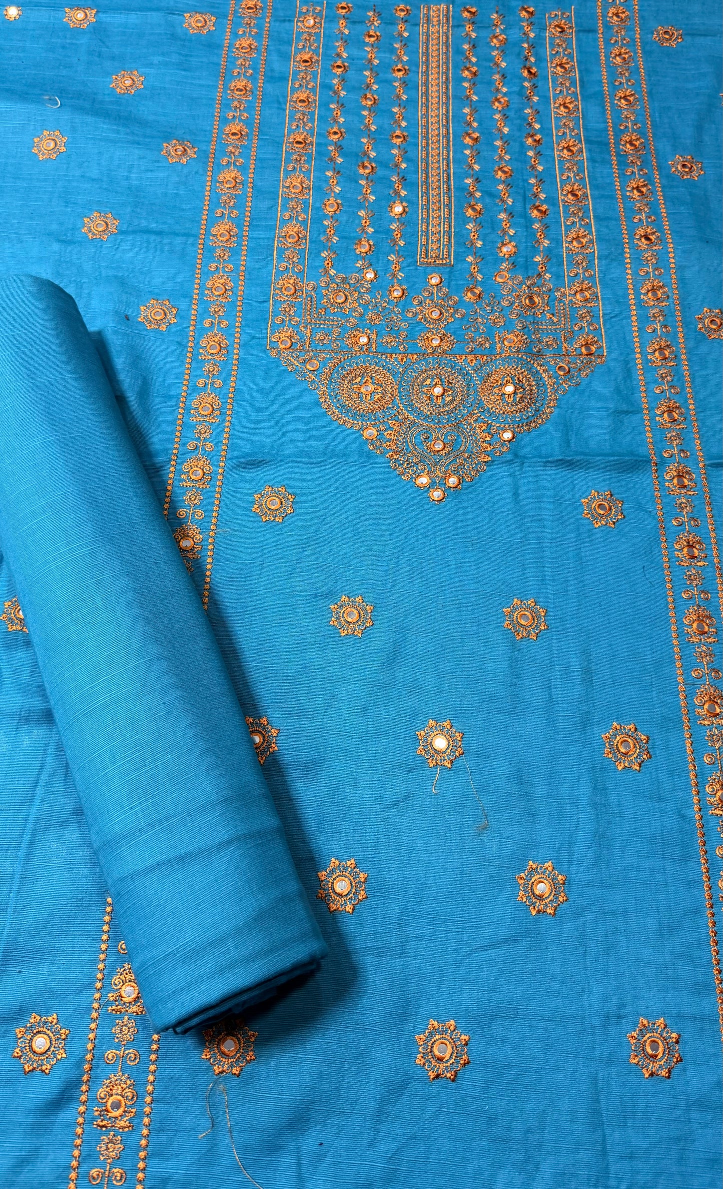 KHADDAR EMBROIDERED 2PC