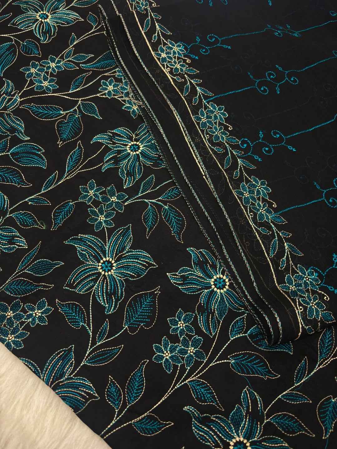 BAREEZE LAWN EMBROIDERED 3PC CHIFFON DOPATTA TZAJ-102