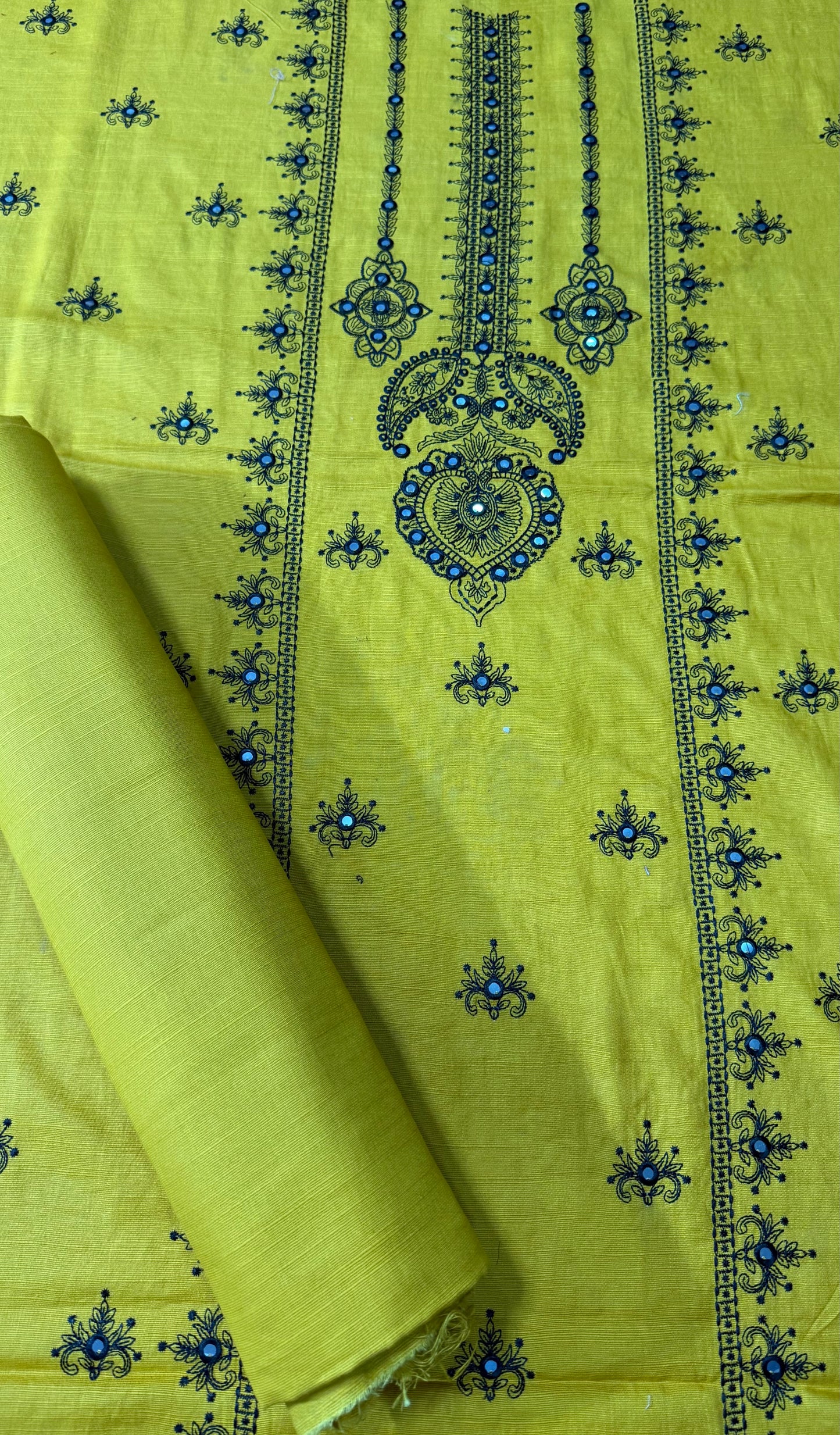 KHADDAR EMBROIDERED 2PC
