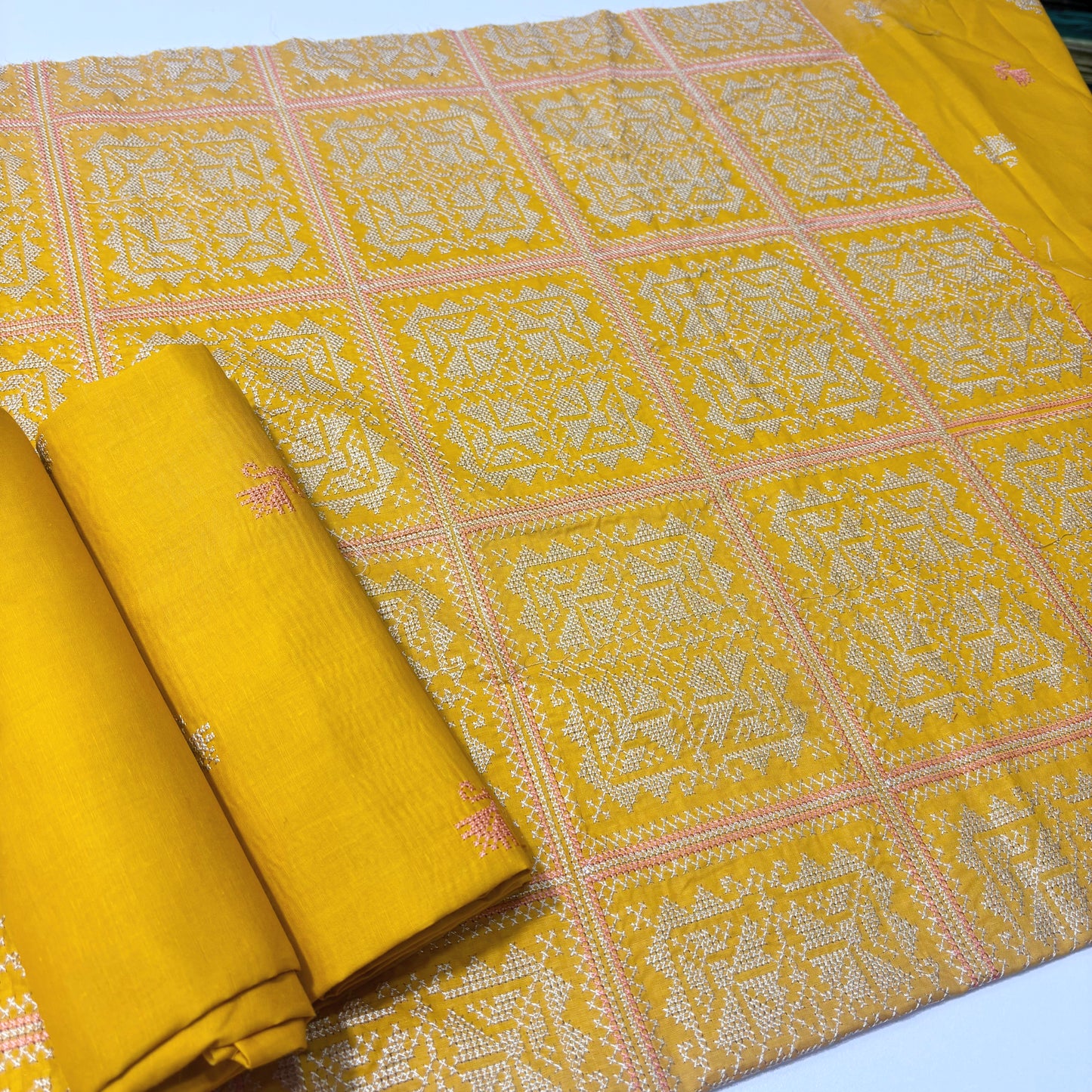 2 PIECE - EMBROIDERED LAWN SUIT SCV1-1684