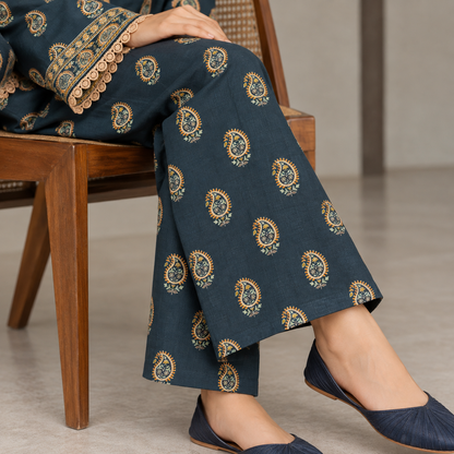 Elara printed khaddar stitched 3 piece suit with khaddar dupatta - TANIAZE