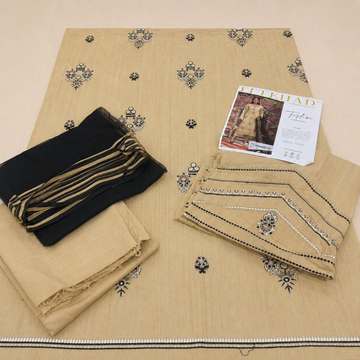 Ittehad Lawn embroidered 3pc