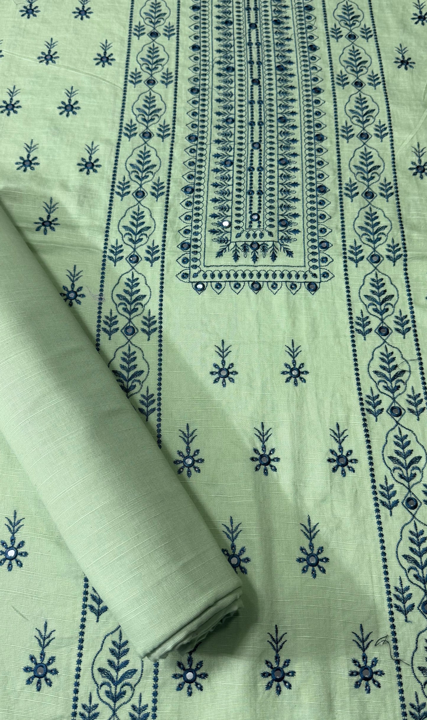 KHADDAR EMBROIDERED 2PC