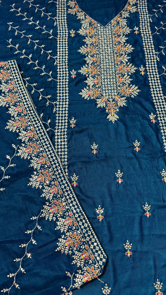 VELVET EMBROIDERED 3-PIECE TZAJ-228
