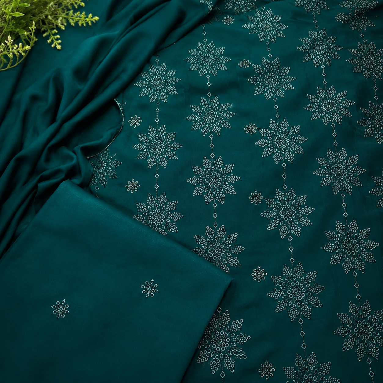 KARANDI EMBROIDERED 2-PIECE TZAJ-2376