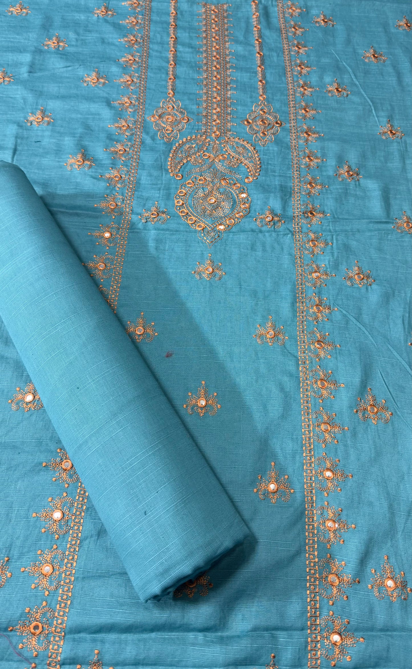 KHADDAR EMBROIDERED 2PC