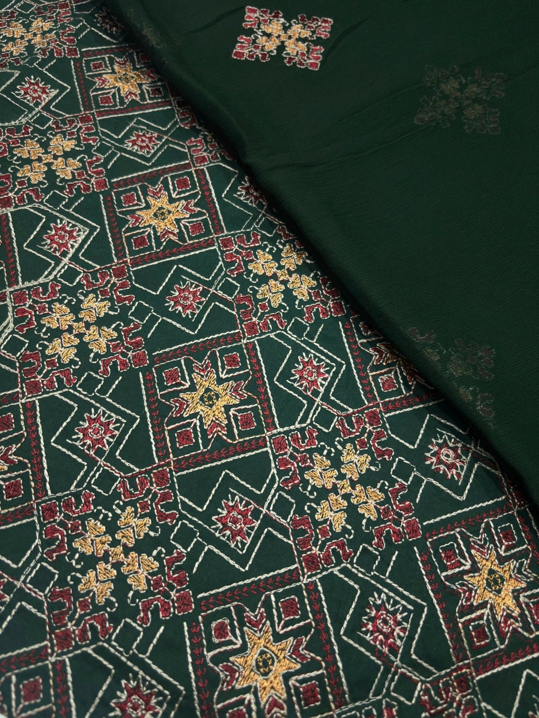 BAREEZE LAWN EMBROIDERED 3PC CHIFFON DOPATTA TZAJ-111