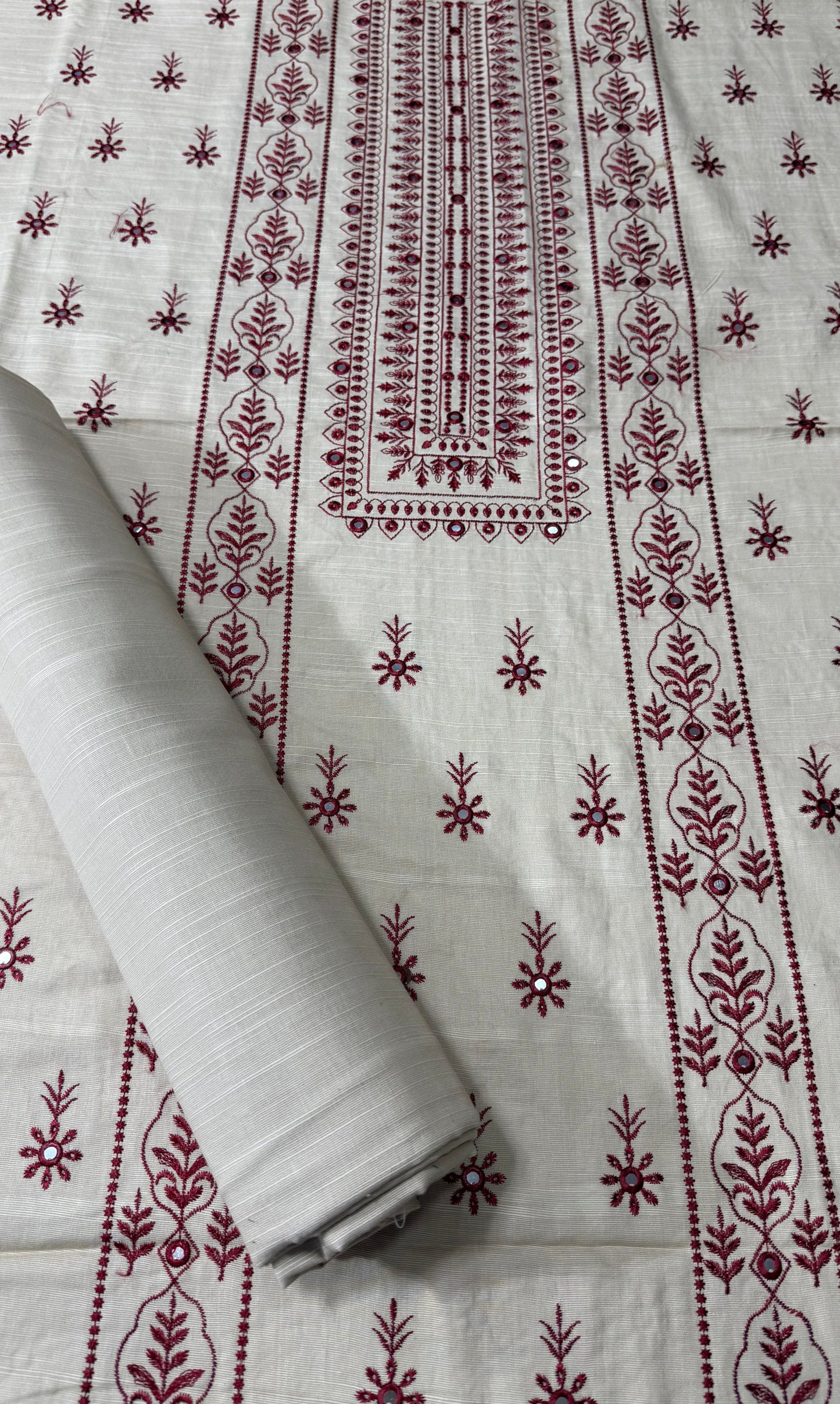 KHADDAR EMBROIDERED 2PC
