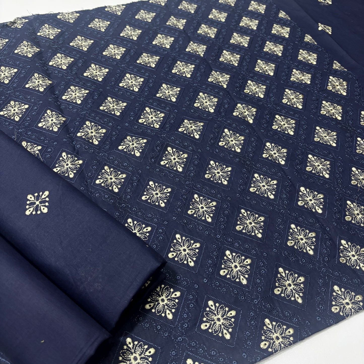 2 PIECE - EMBROIDERED LAWN SUIT SCV1-1652