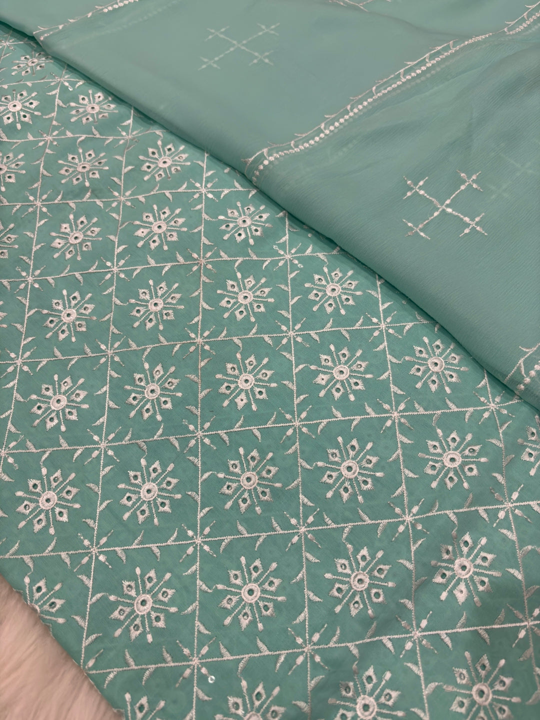 BAREEZE LAWN EMBROIDERED 3PC CHIFFON DOPATTA TZAJ-125