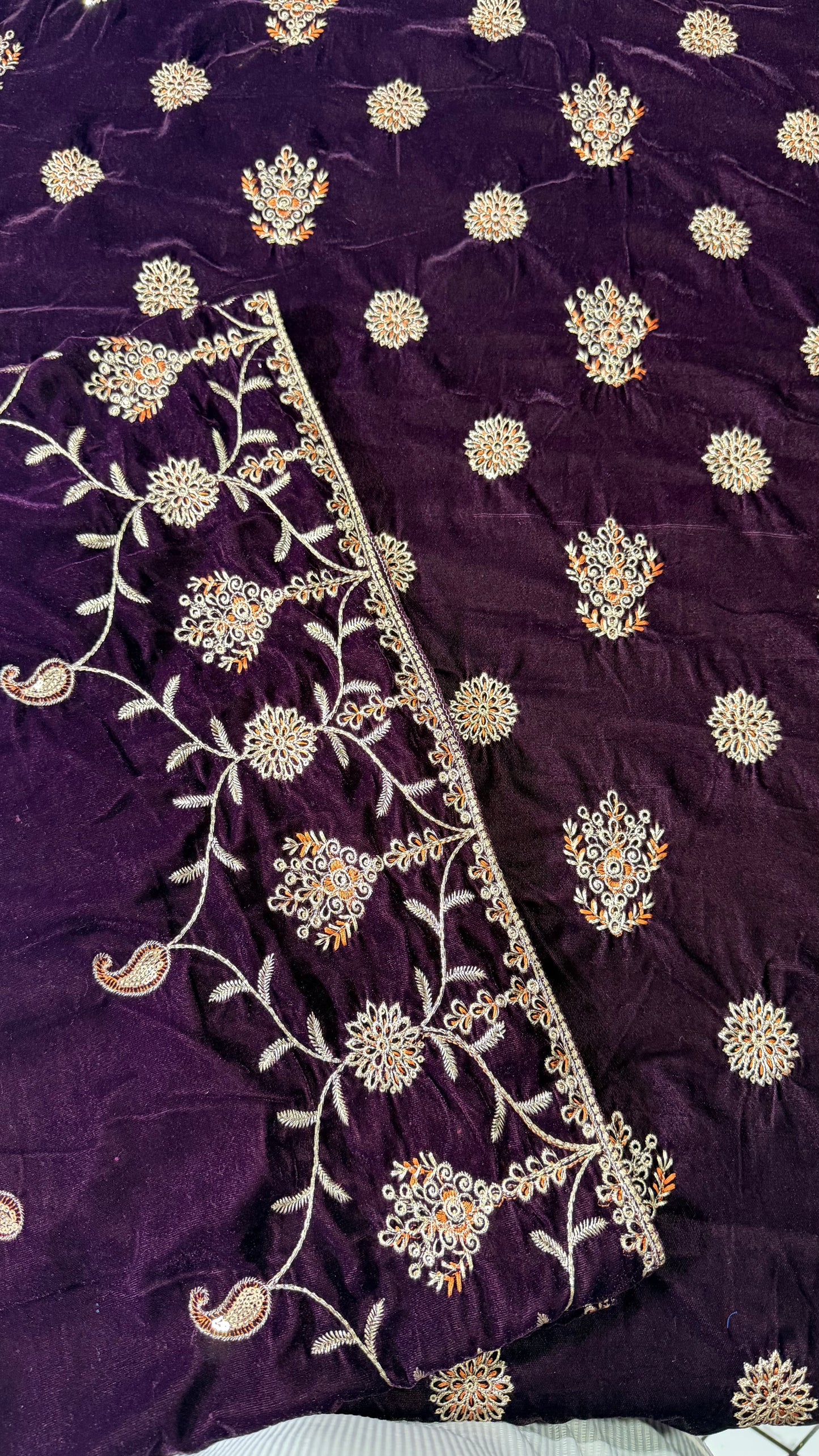 VELVET EMBROIDERED 3-PIECE TZAJ-223