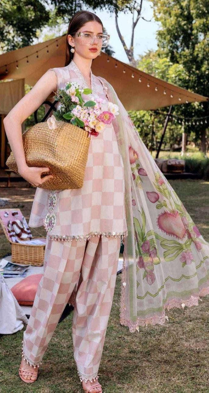MARIA B LUXURY LAWN 3PC CHIFFON DOPATTA