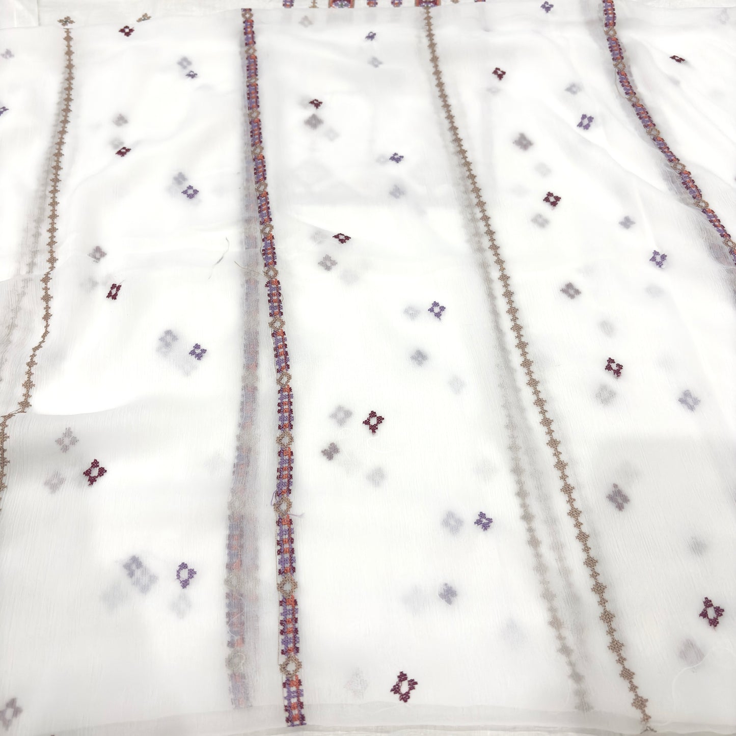 LAWN EMBROIDERED 3PC CHIFFON DOPATTA